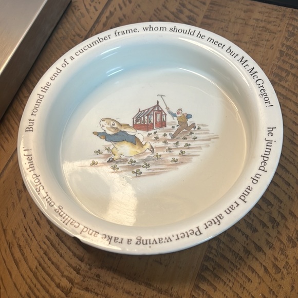 Wedgwood Of Etruria & Barlaston Peter Rabbit Bowl - Picture 2 of 5